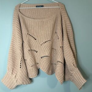 Moon & Madison size XL, scalloped edge oversized Chunky Knit Tan Sweater/poncho
